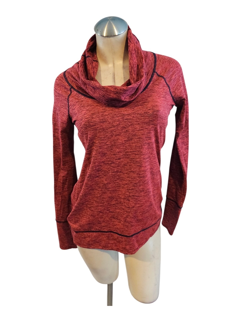 Reebok Size M Play Warm Pullover Cowlneck
